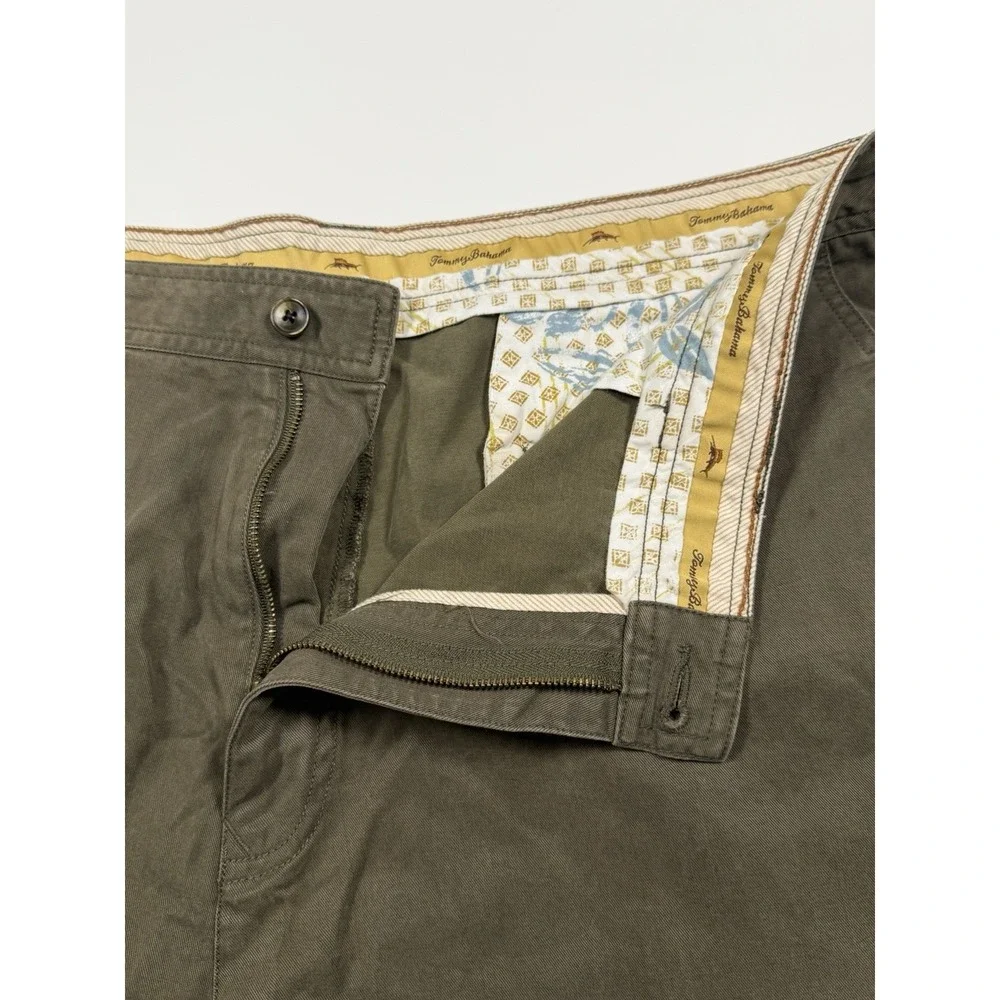 Tommy Bahama Brown Lyocell Cotton Chino Shorts Men's 40 Button Flat Pockets